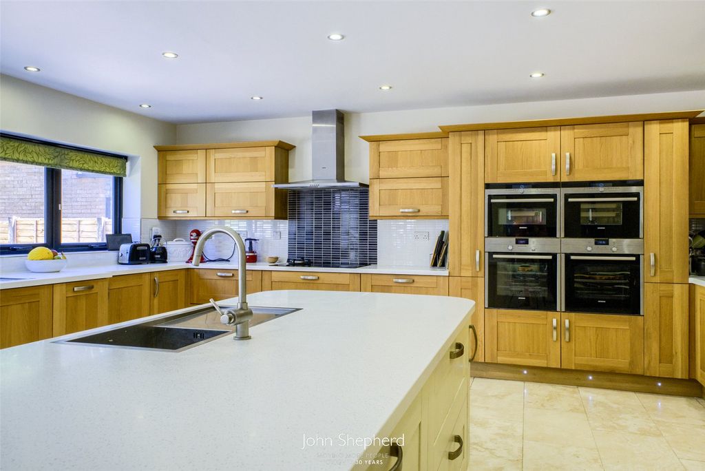 Property photo 3 of 23 Open Plan Kitchen