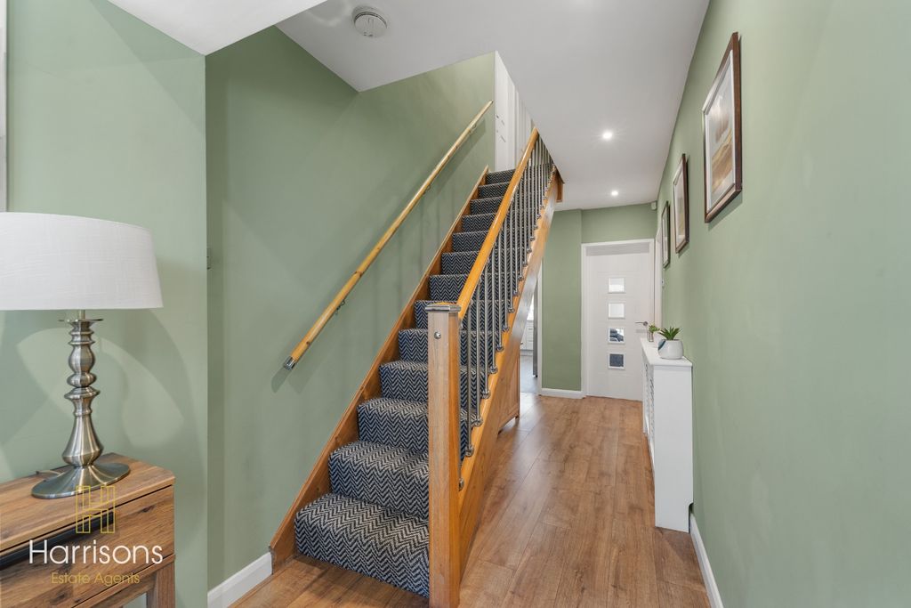 Property photo 3 of 38 5102565