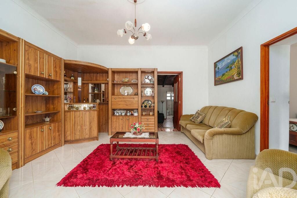 Property photo 3 of 40