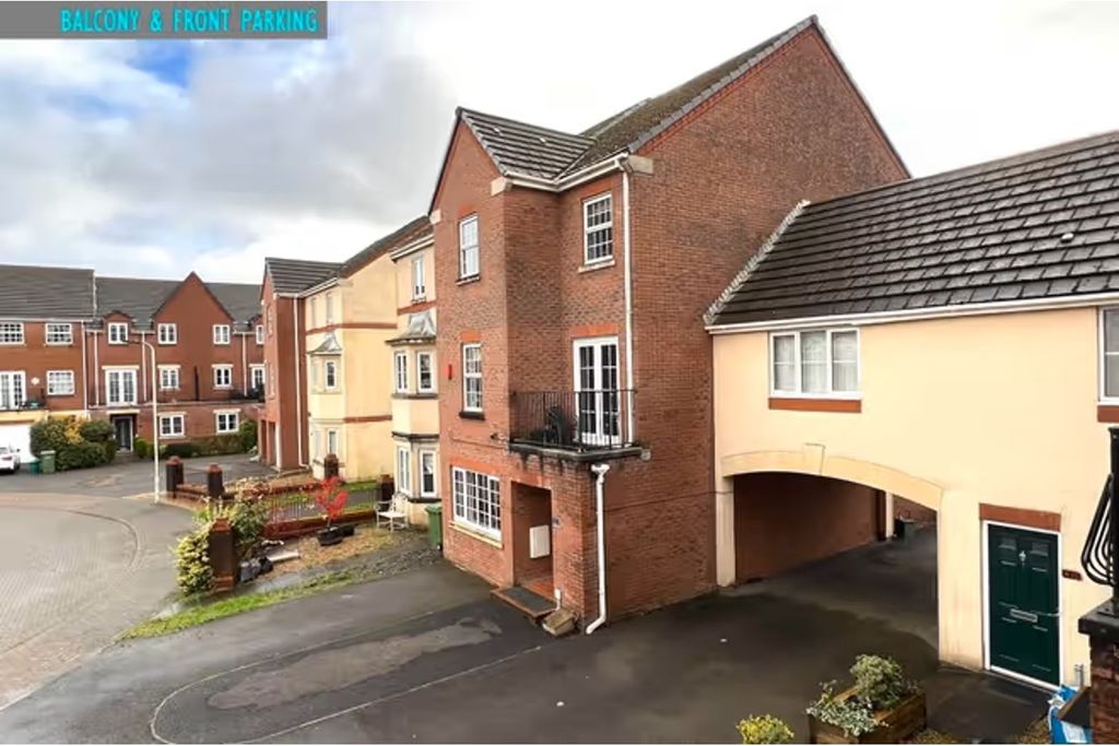 Property photo 2 of 20