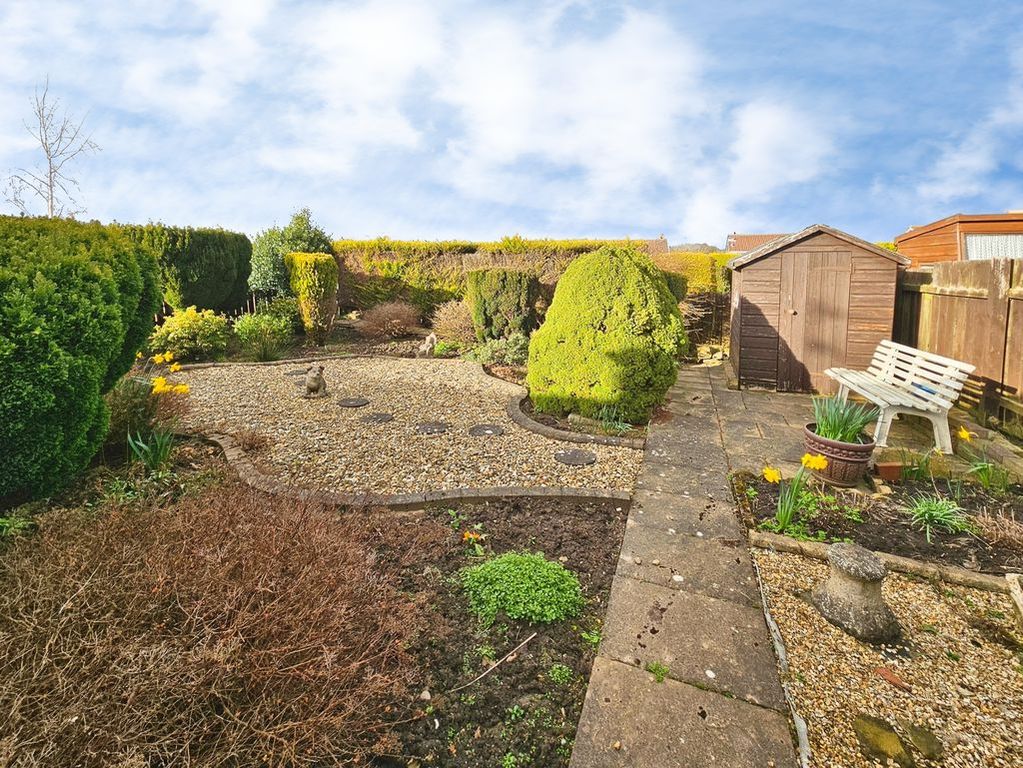 Property photo 3 of 9 Photo 6