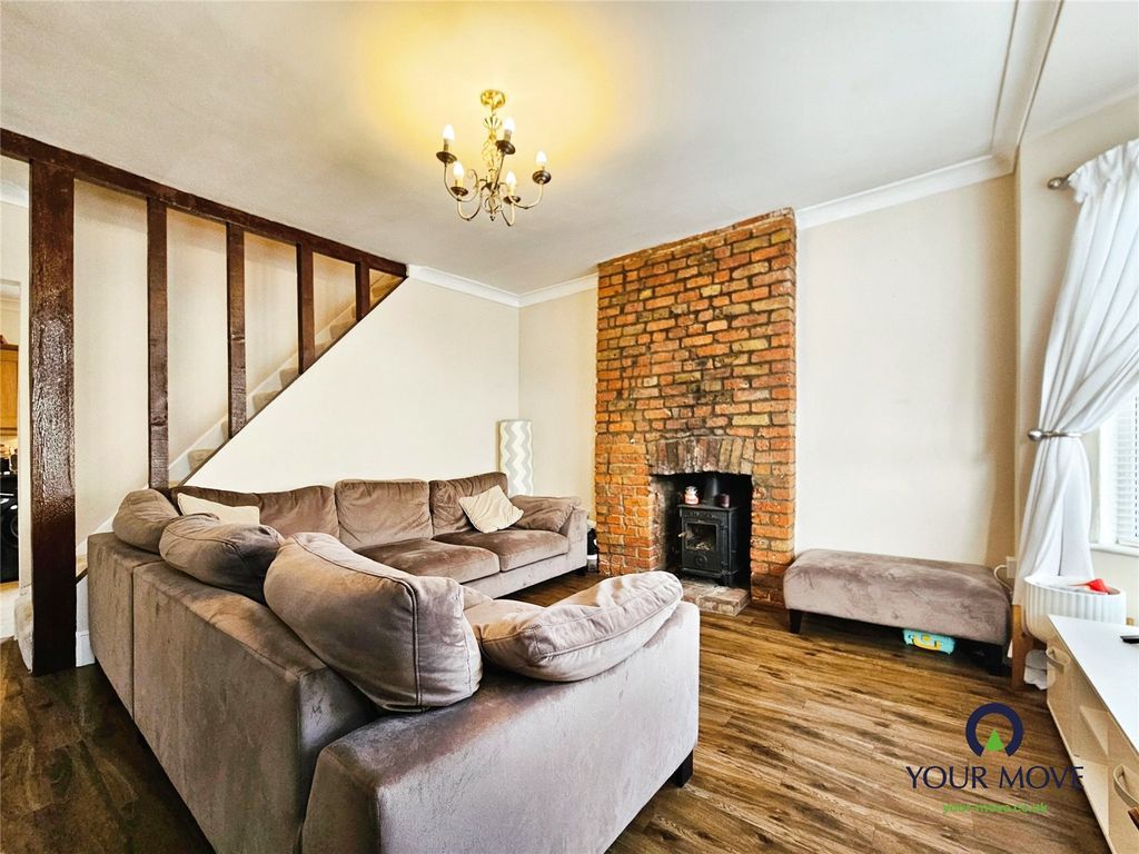 Property photo 2 of 10 Lounge