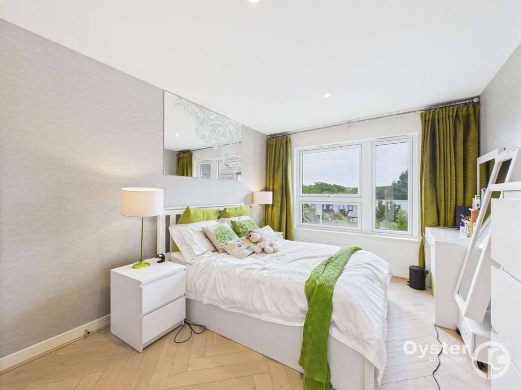 Property photo 3 of 12 Bedroom 1