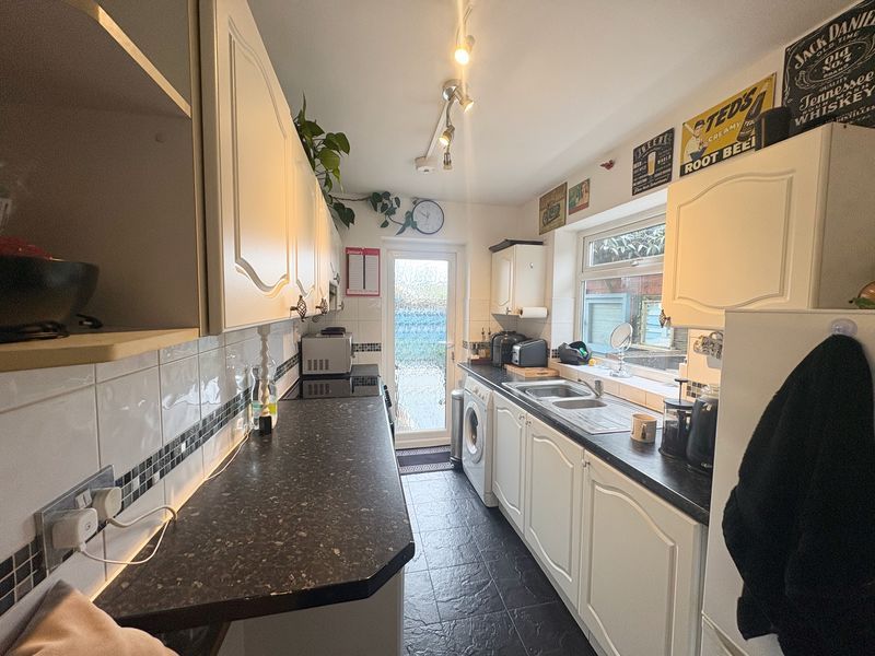 Property photo 2 of 6 Photo 5