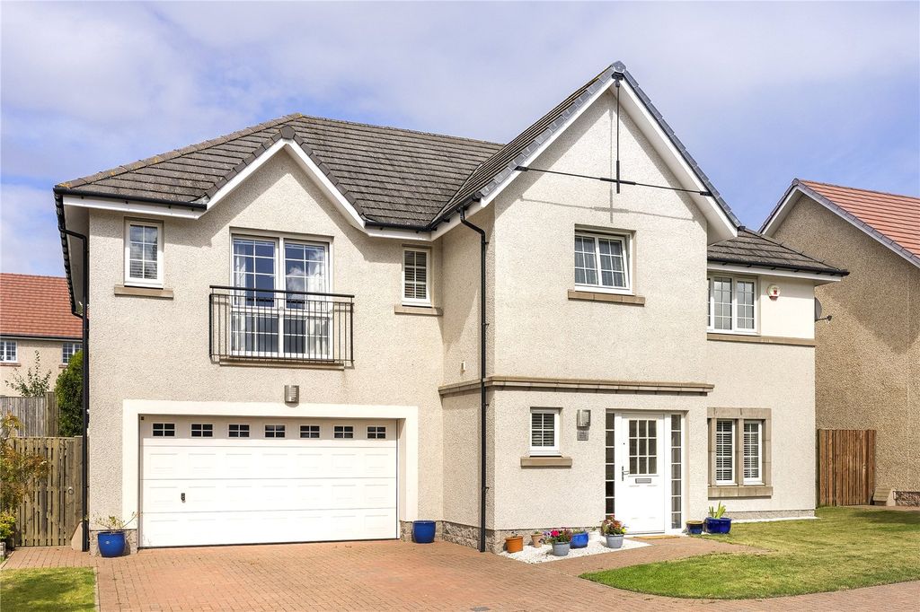 Property photo 1 of 45 Friarsfield Avenue