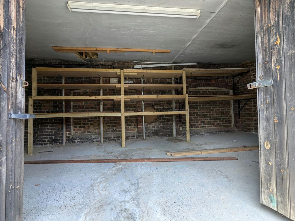 Property photo 3 of 4 1000006203.Jpg