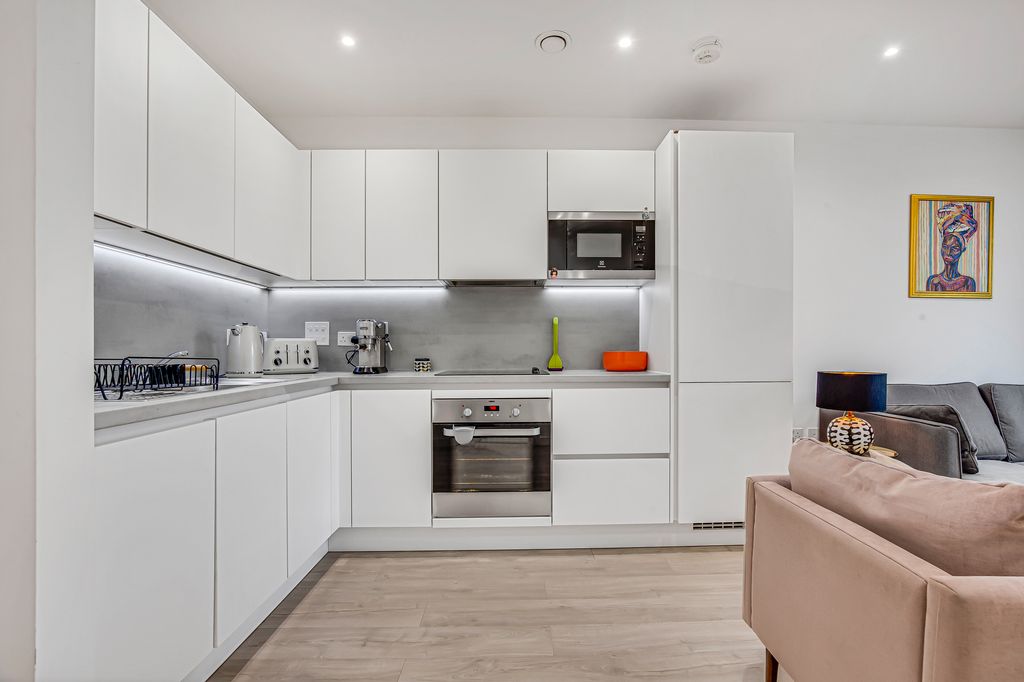 Property photo 2 of 12 Kitchen.Jpg