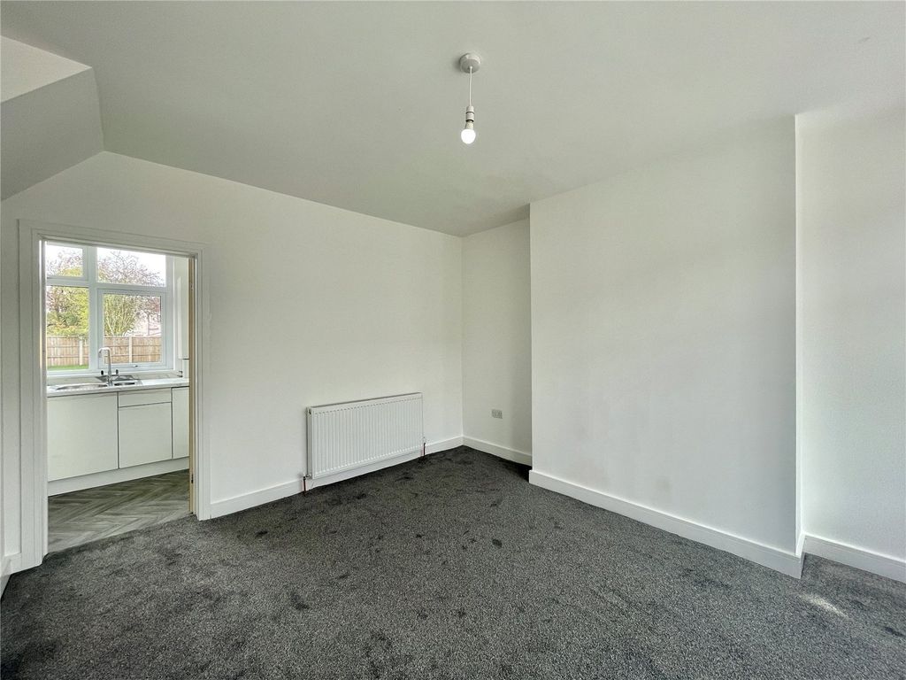 Property photo 3 of 11 Picture No. 20