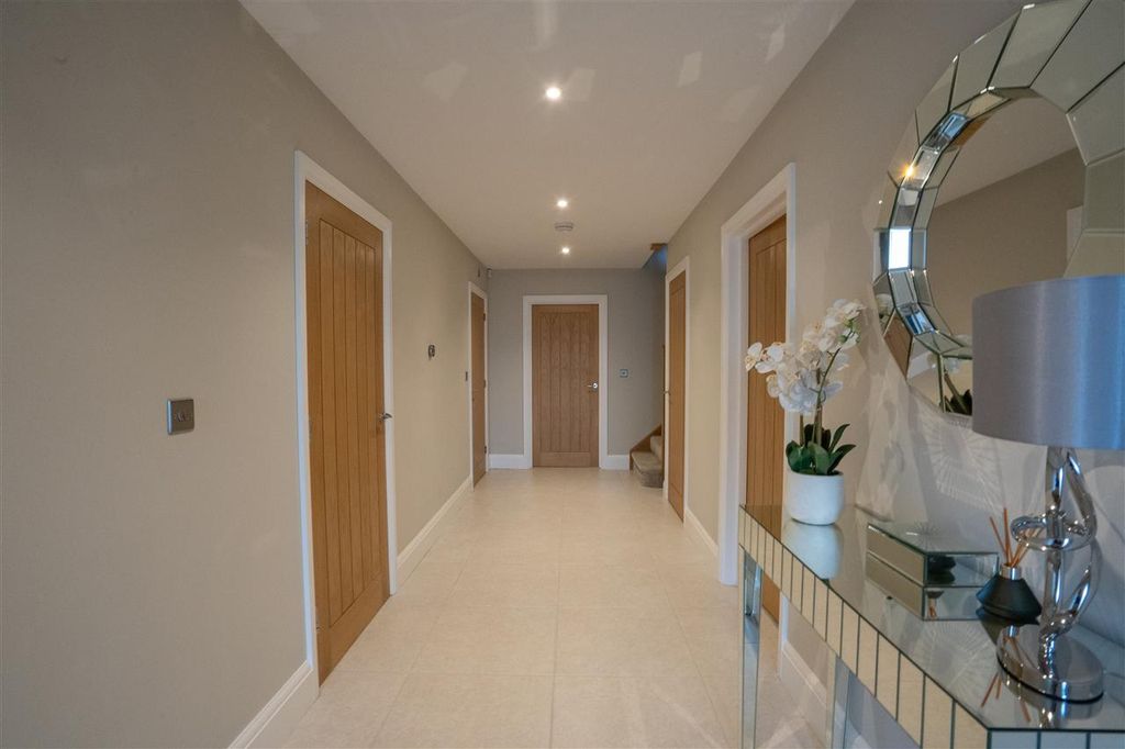 Property photo 3 of 30