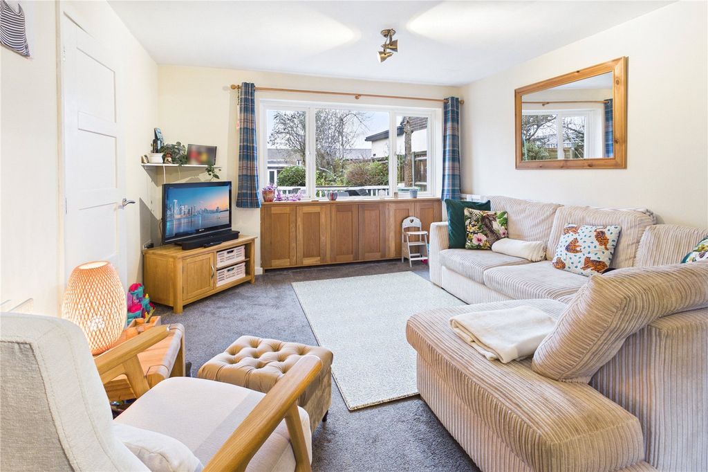 Property photo 2 of 20 Living Room