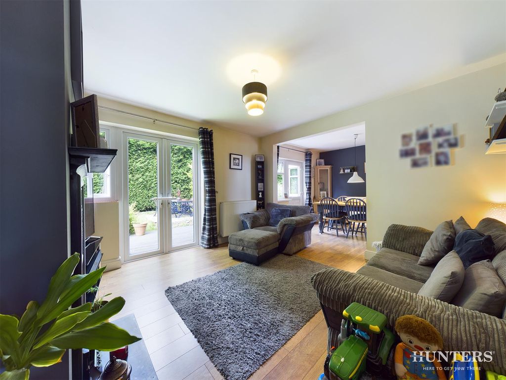 Property photo 3 of 17 Cam00893P1-Pr0086-Still04.Jpg