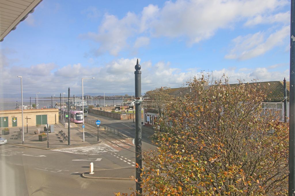 Additional image 4 of 2 bed flat for saleLyndale Court, Fleetwood FY7