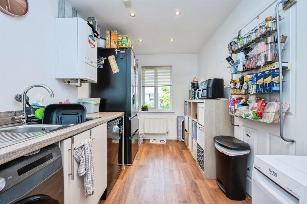 Property photo 3 of 13