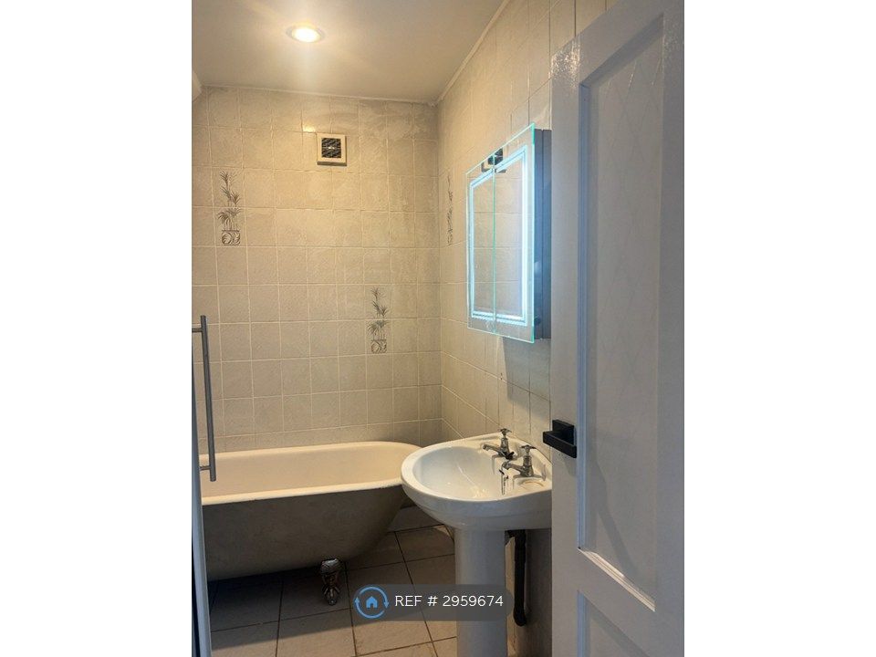 Property photo 3 of 3