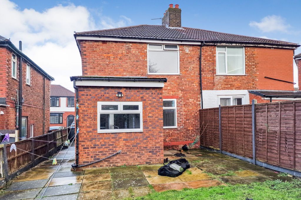 Property photo 2 of 3 12 Grange Park Avenue, Runcorn, Cheshire, Wa7 5Uu