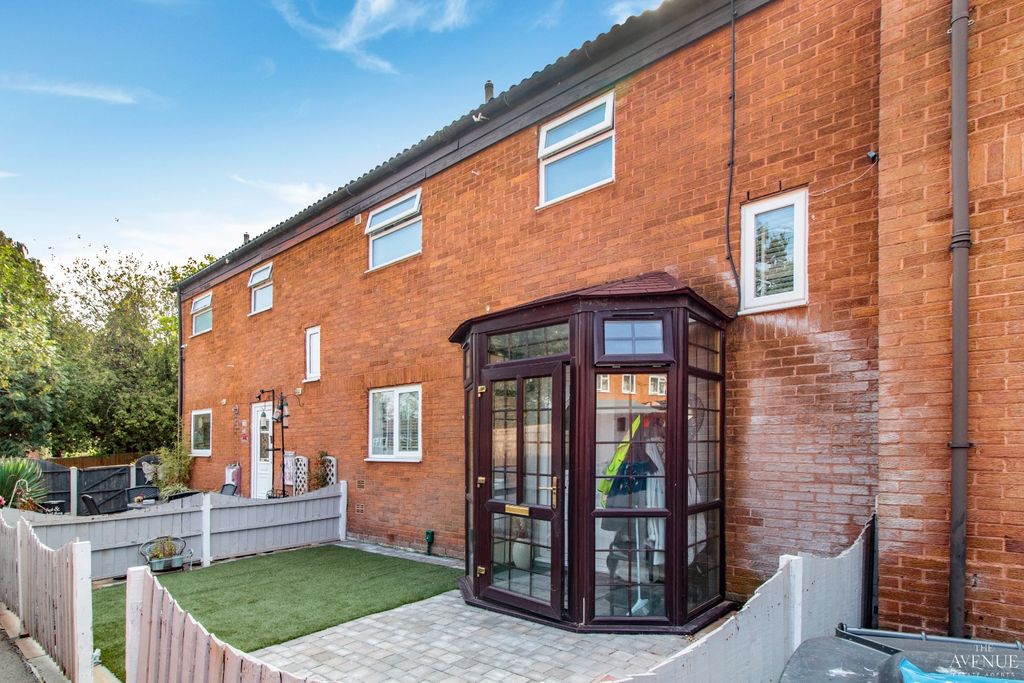 Property photo 2 of 21 4370263
