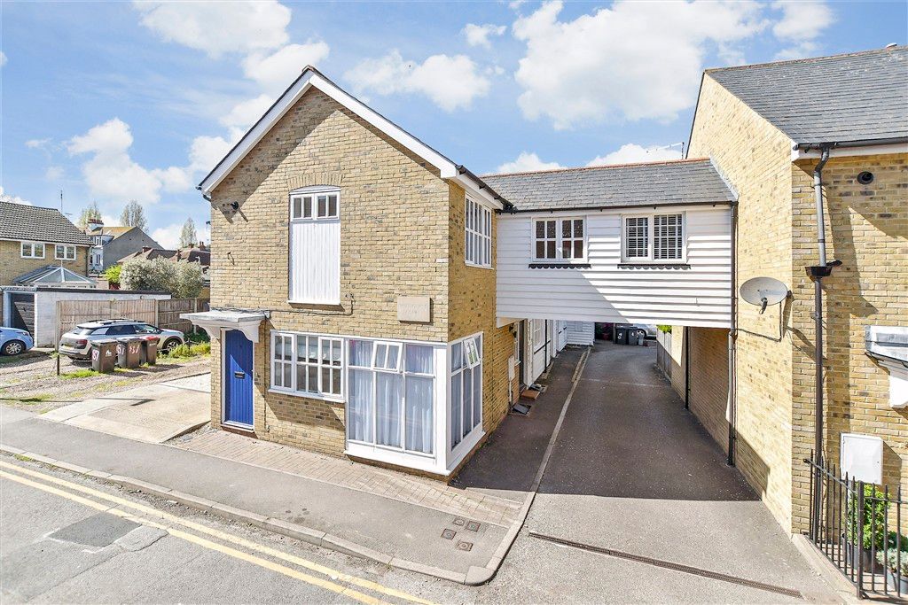 Property photo 1 of 11 External (Web)