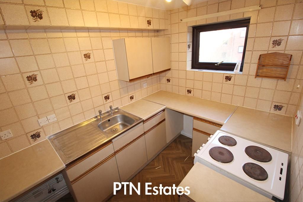 Property photo 3 of 6 Kitchen.Jpg