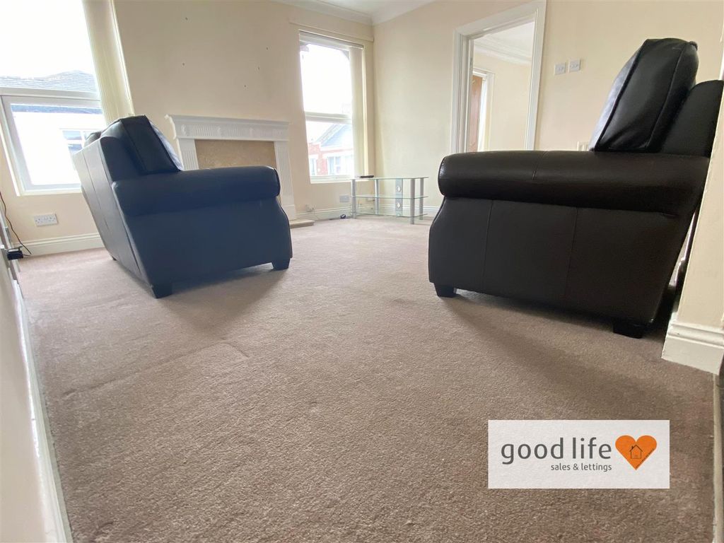 Property photo 1 of 15 Lounge.Jpg