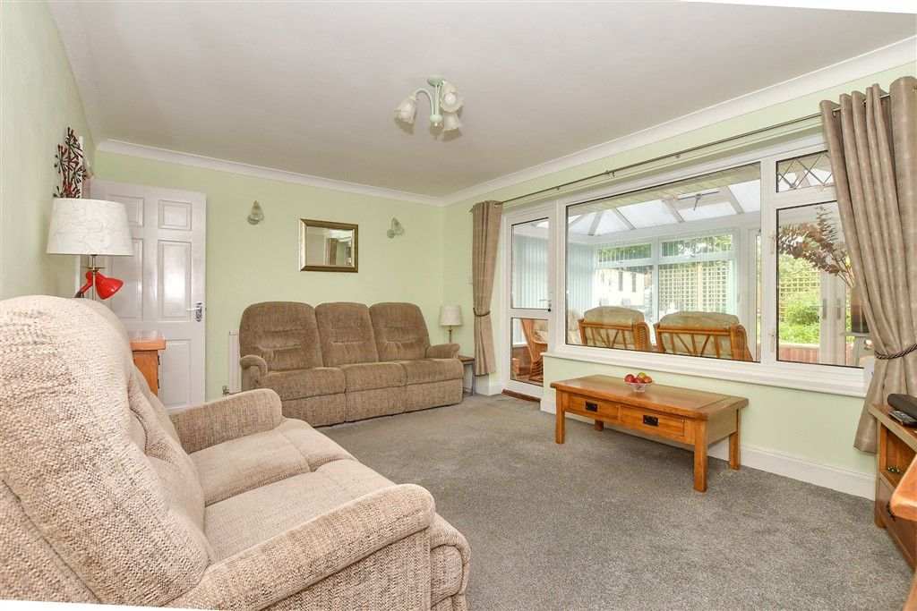 Property photo 2 of 16 Lounge