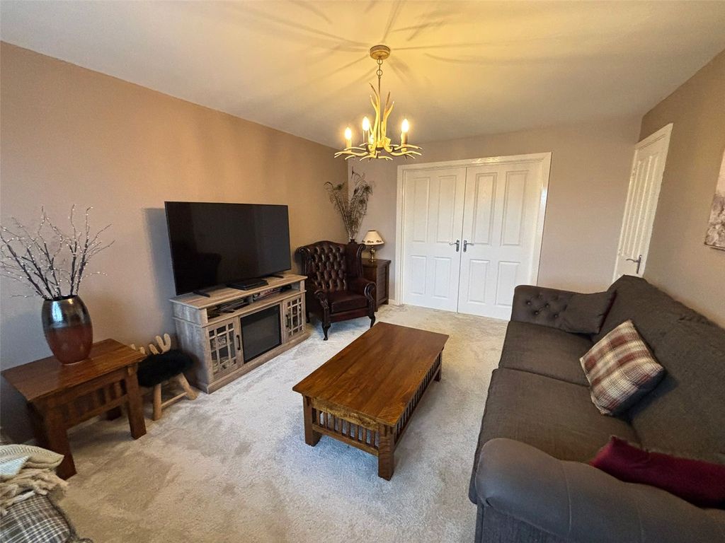 Property photo 2 of 26 Picture No. 25