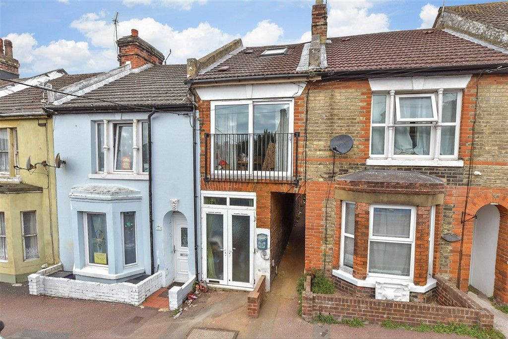Property photo 1 of 10 External Web