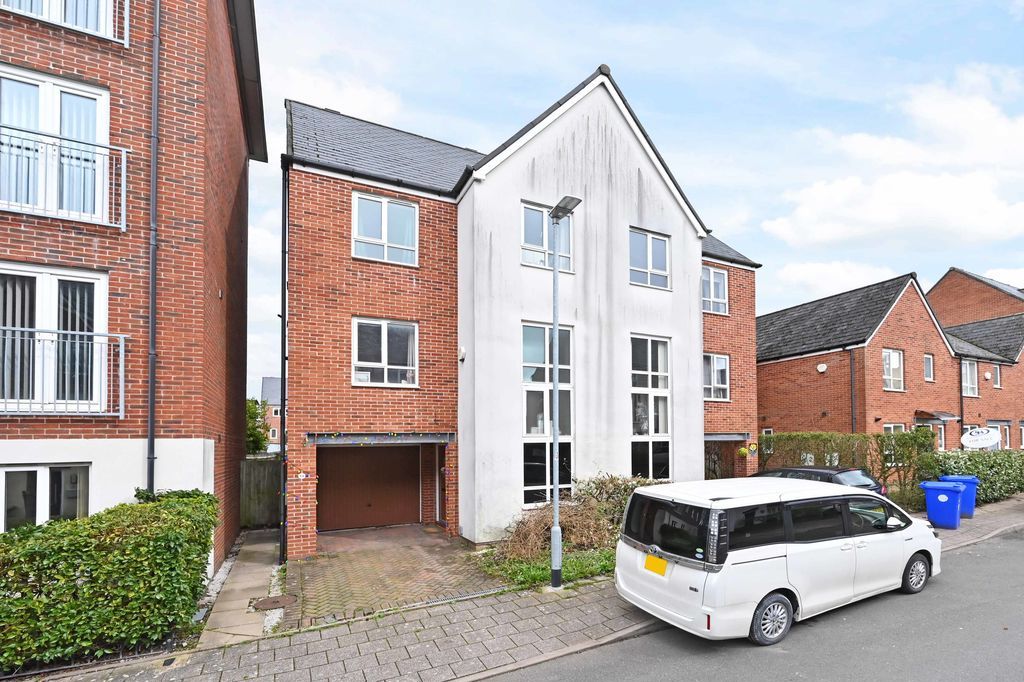 Property photo 3 of 30 External