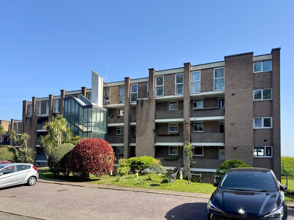 Property photo 1 of 21 Front