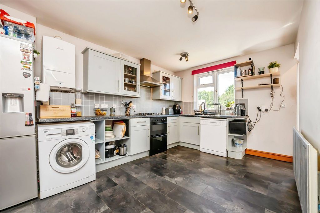 Property photo 2 of 21 Picture No. 38
