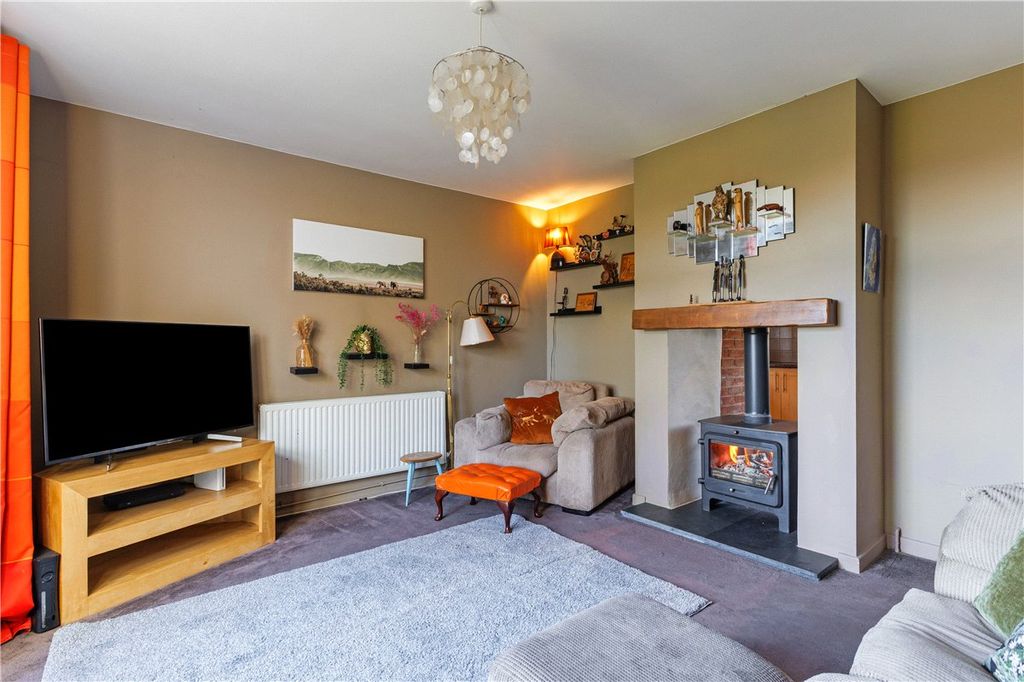 Property photo 3 of 24 Sitting Room