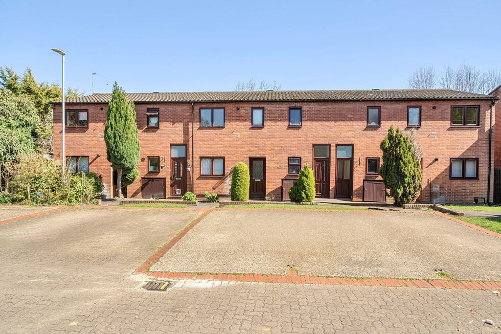 Property photo 1 of 11 1436464-12-69d513...