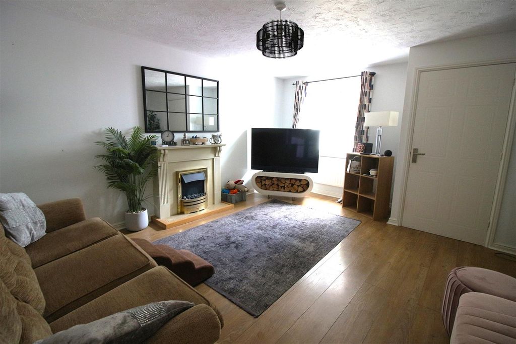 Property photo 2 of 11 Img_0830.Jpg