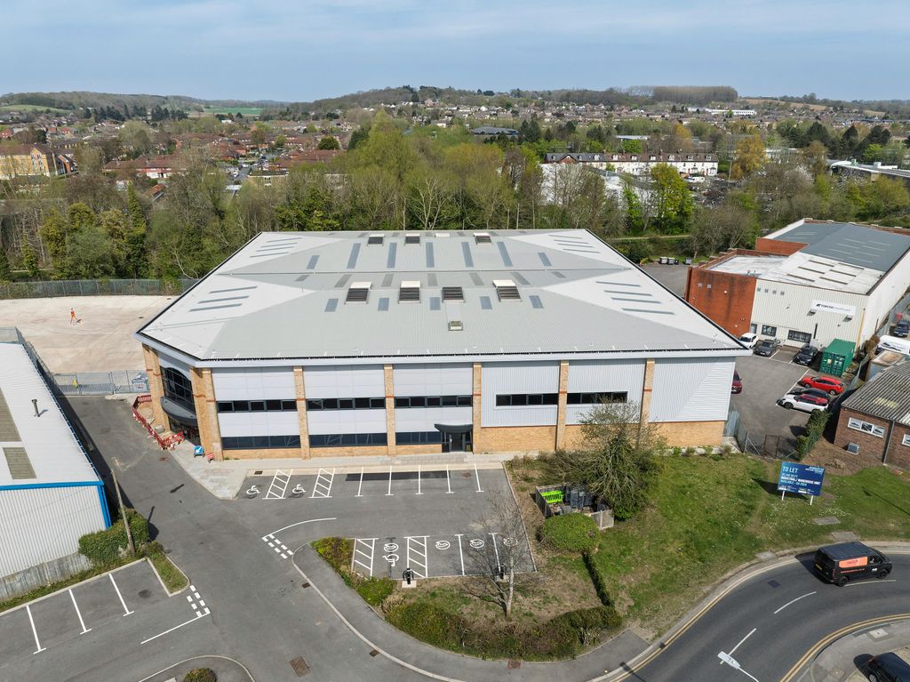 Property photo 2 of 7 Front Aspect