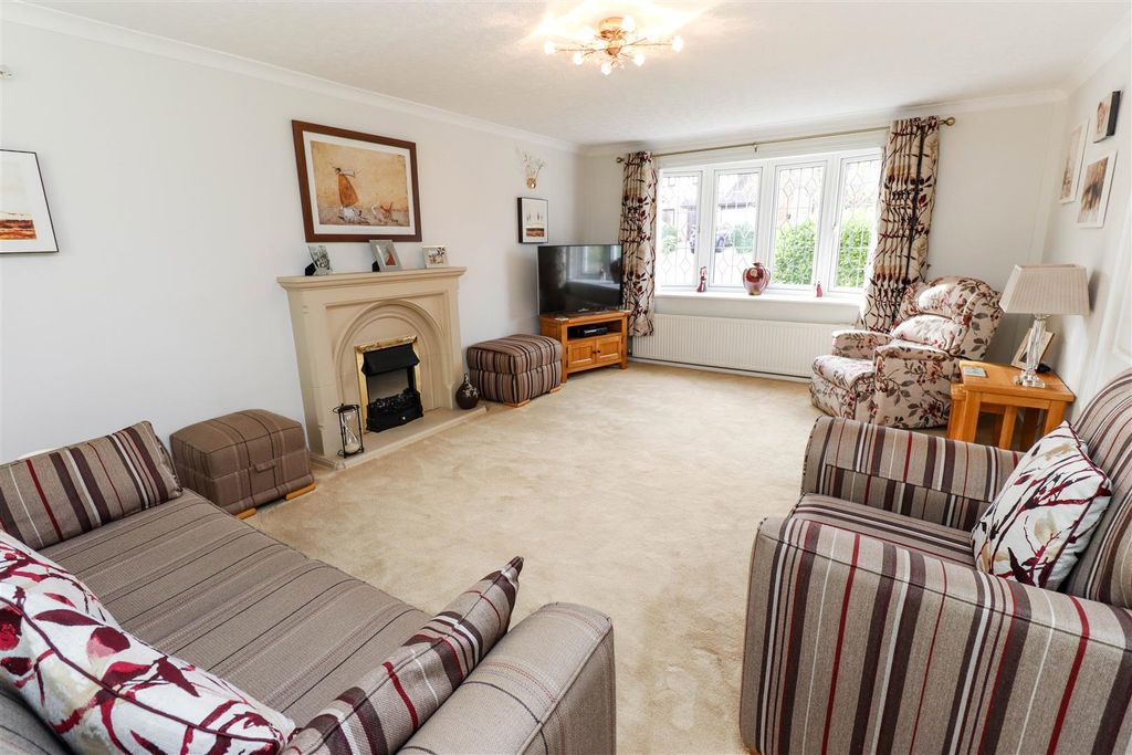 Property photo 2 of 33 Img_0452.Jpg