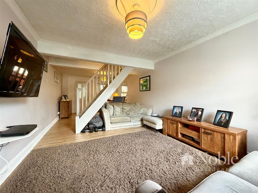 Property photo 2 of 16 Reception Room