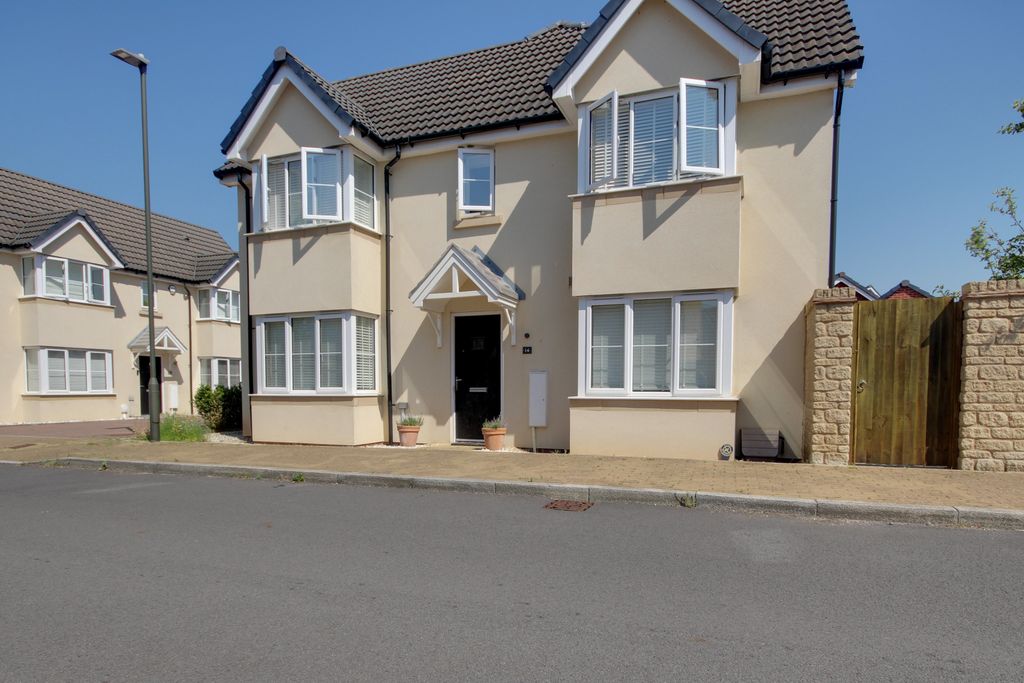 Property photo 1 of 11