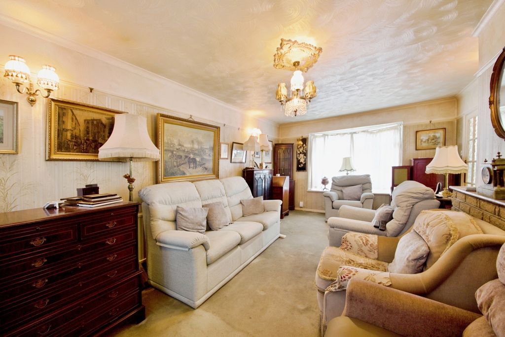 Property photo 2 of 12 Pbox-Img.Jpg