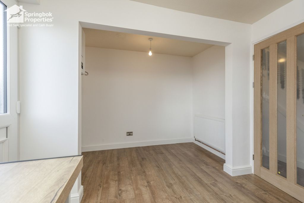 Property photo 3 of 24 Image 2