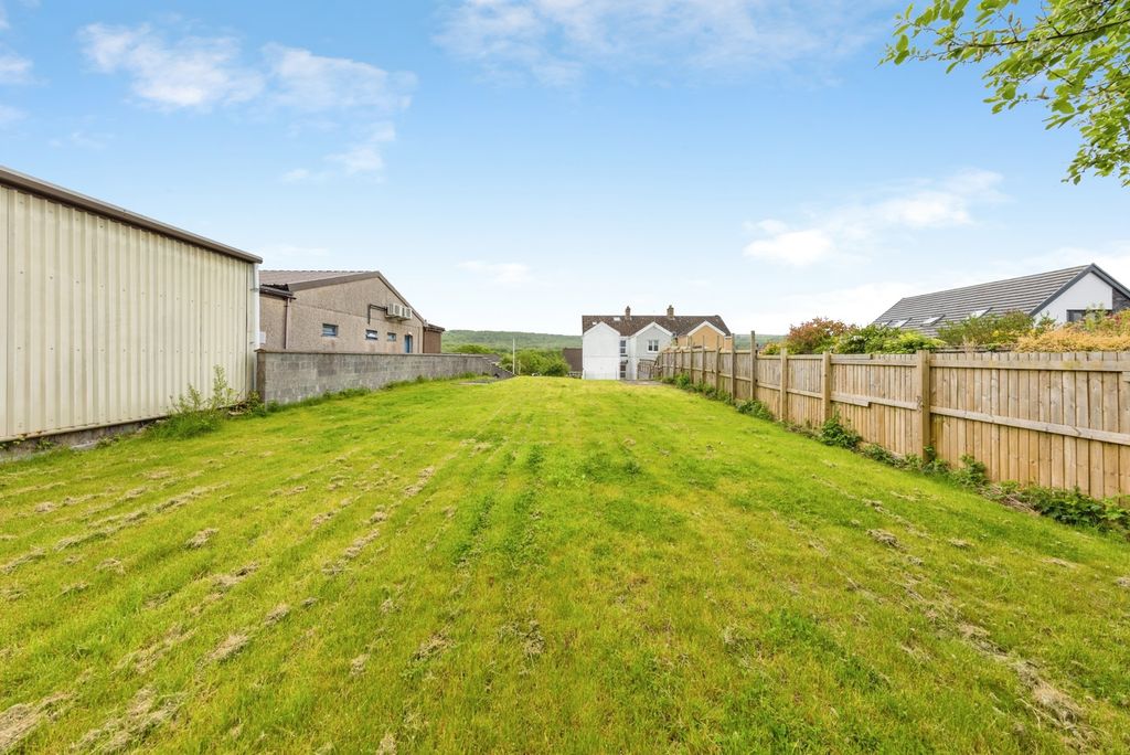 Property photo 3 of 23 Pbox-Img.Jpg