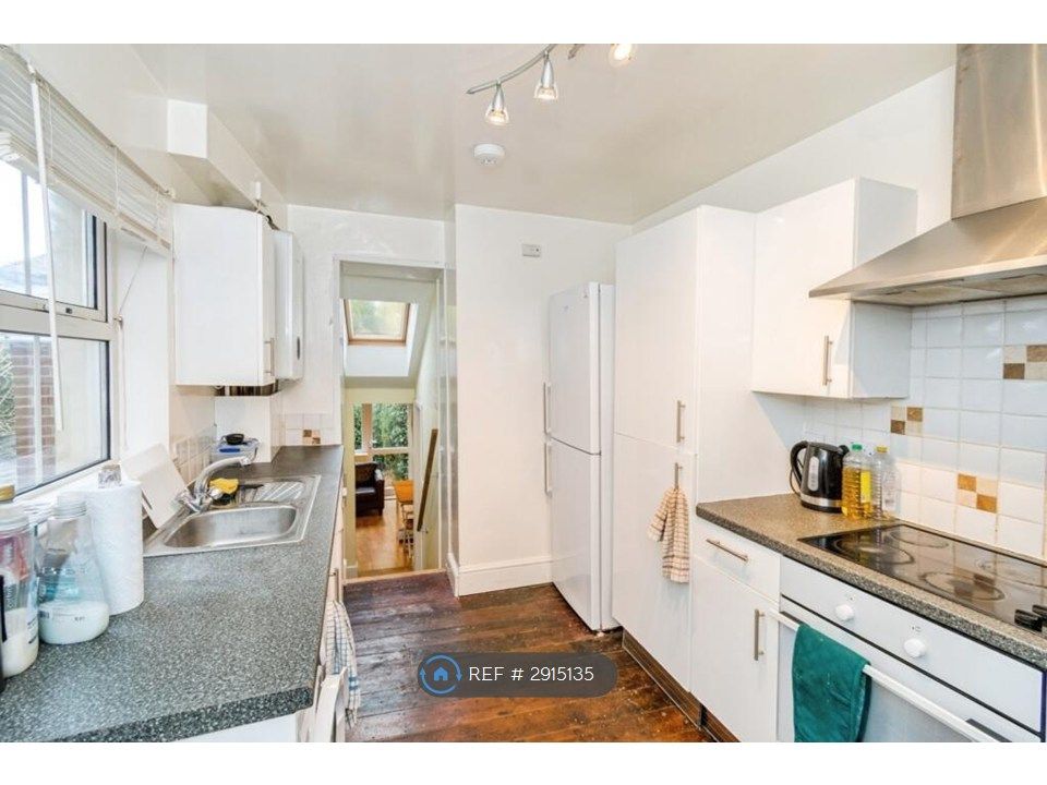 Property photo 3 of 13 Kitchen