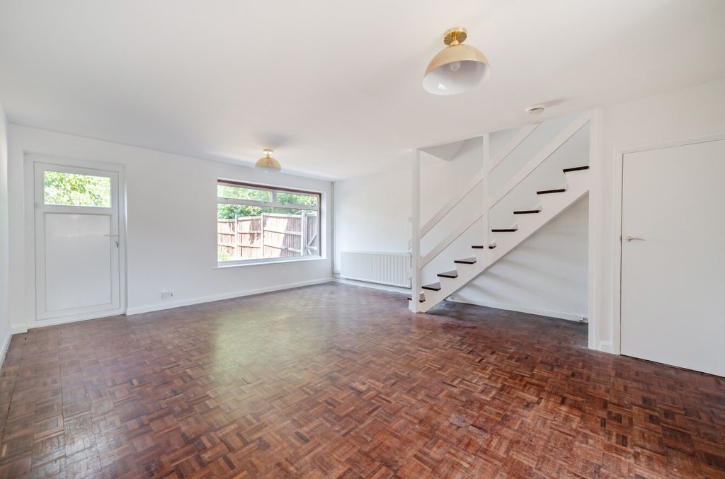 Property photo 3 of 19 1499029-19-6A69Dd...