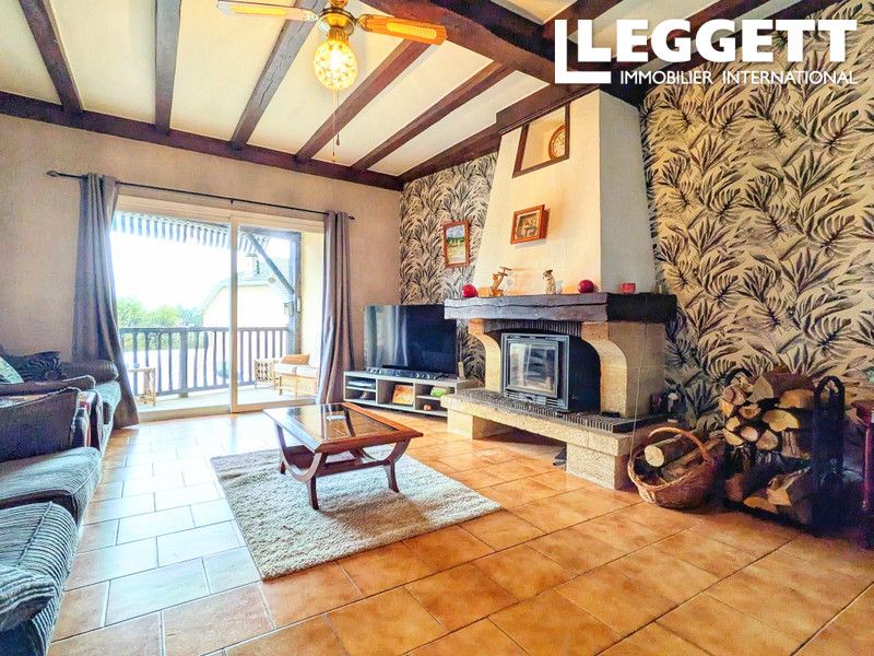 Property photo 2 of 10