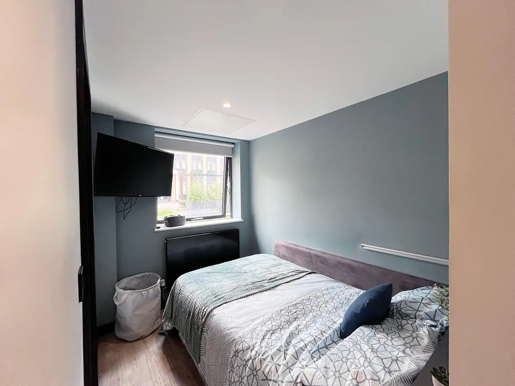 Property photo 2 of 47