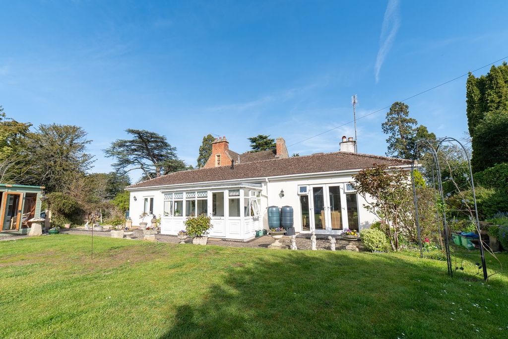 Property photo 1 of 21