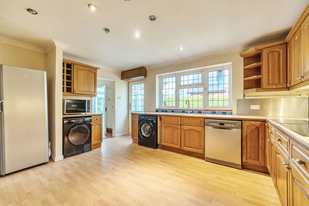 Property photo 2 of 10 Picture No. 36