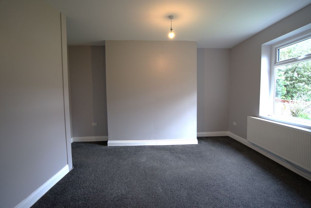 Property photo 2 of 11 Lounge 2