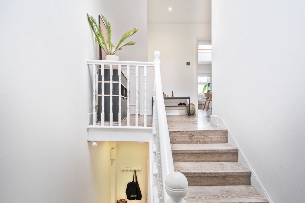 Property photo 3 of 14 1397202-13-69611c...