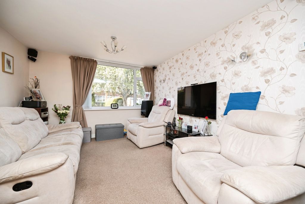 Property photo 3 of 27 Pbox-Img.Jpg