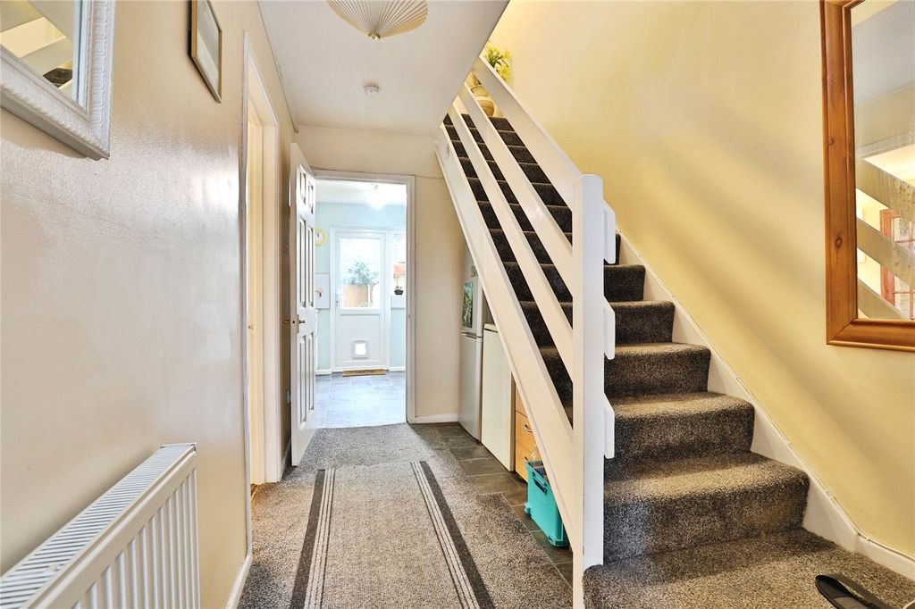 Property photo 2 of 28 Picture No. 19