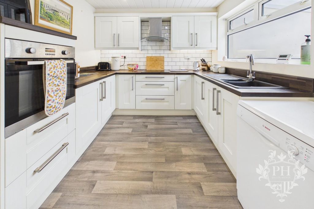 Property photo 3 of 13 3d154Df46ce34015ba4Bc707A24ce815_100_Cam02002G0-Pr